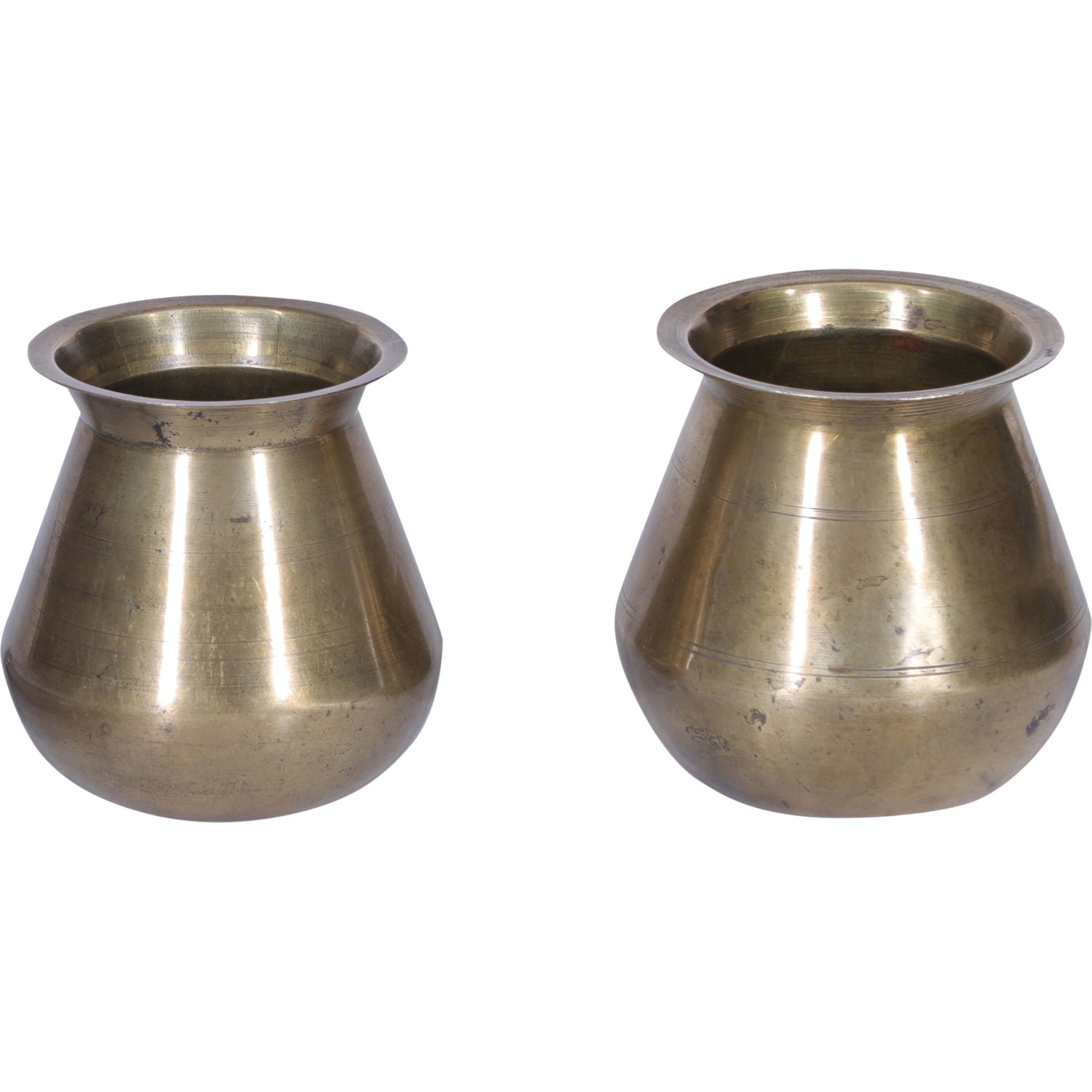 Set of 4 brass cups