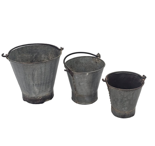 Set of 3 metal buckets
