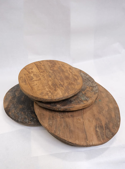 Set of 2 round wood boards